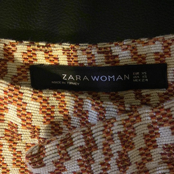 Zara Shorts - Picture 3 of 4